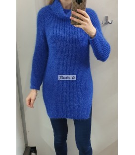 Pūkuotas ilgesnis megztinis