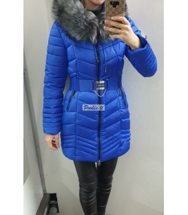 Prigludusi įliemenuota ilgesnė striukė