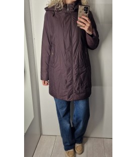 Didesnio dydžio ilgesnė plona striukė